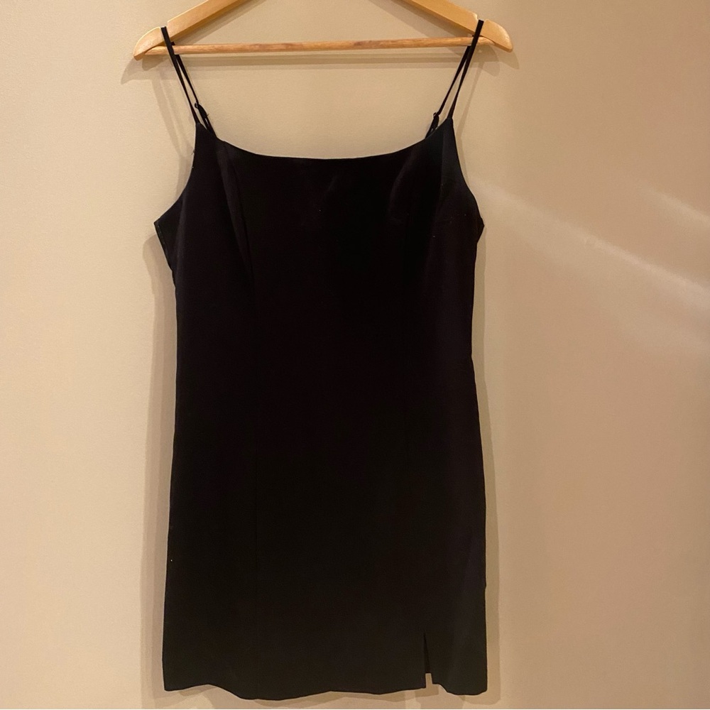 Little black dress (LBD)